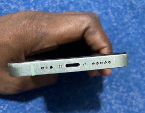 iPhone 12 simple