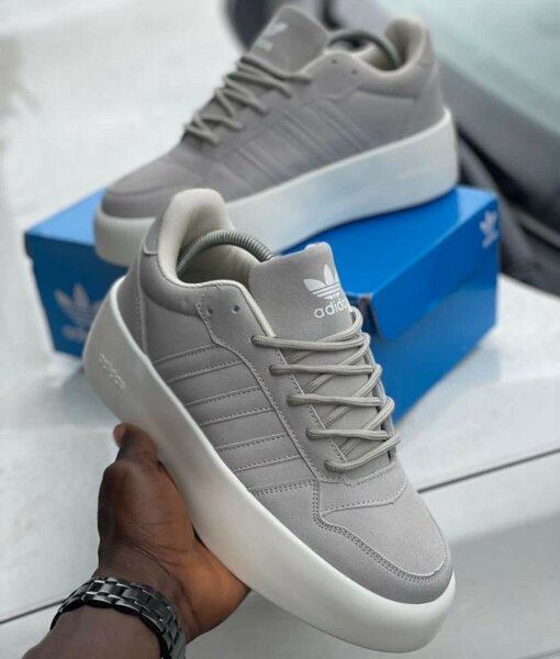 Adidas campus