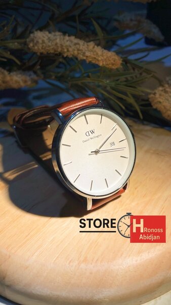 Montre élégante cuir marron