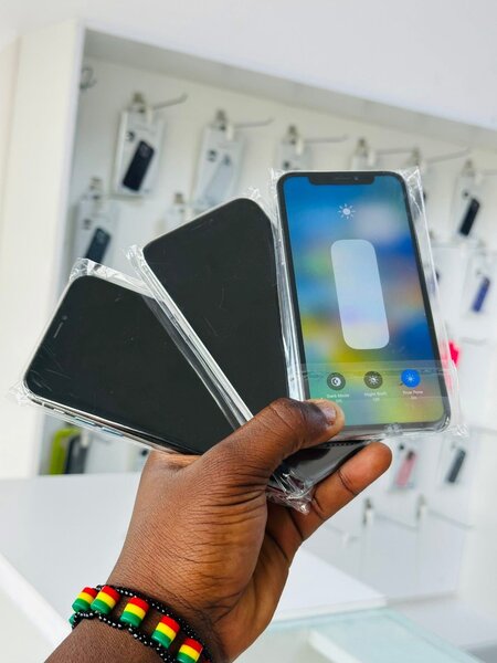 Pre-owned iPhone x