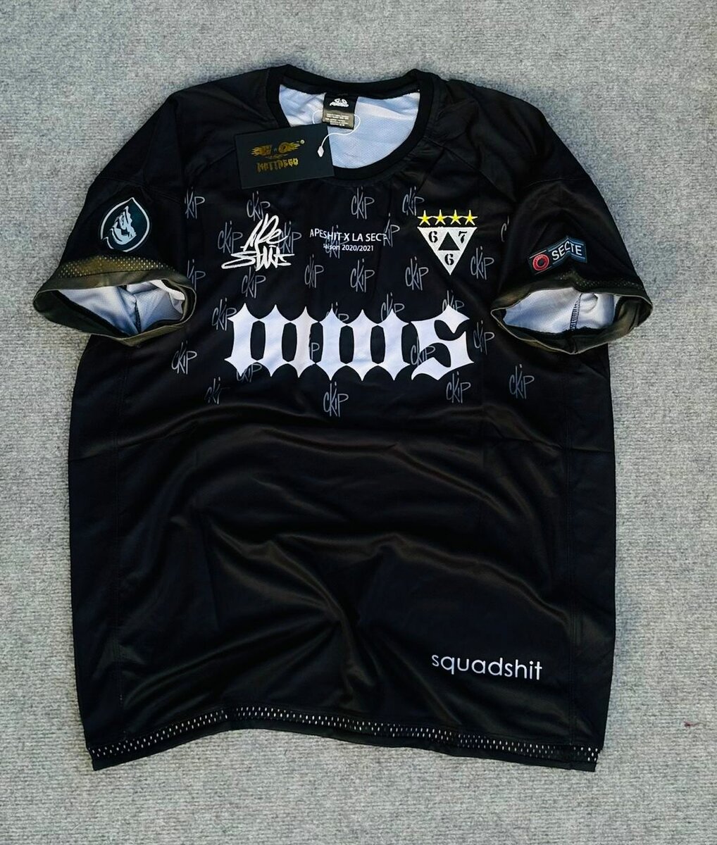 Maillot de football noir