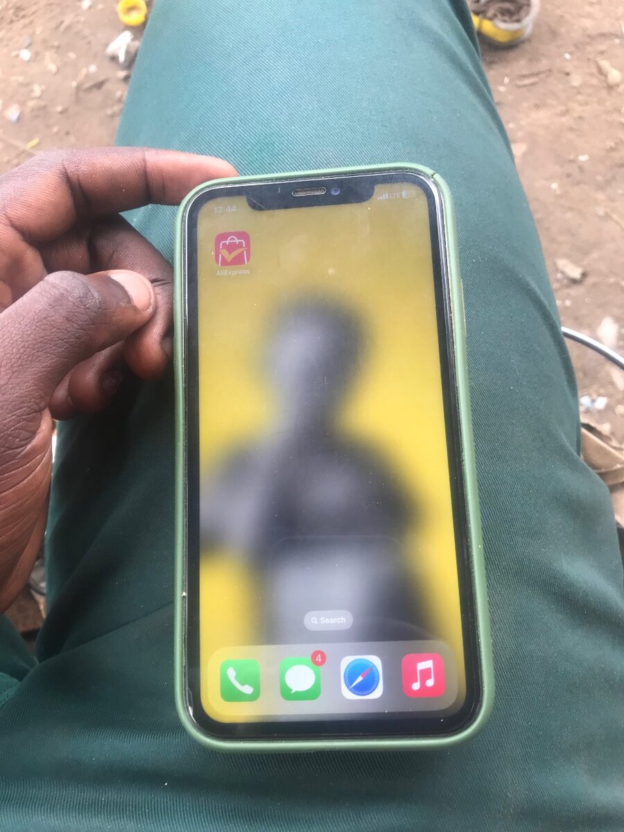 iPhone 11