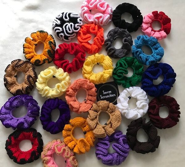 Chouchous en crochet colorés