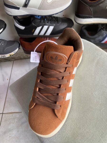 Adidas campus