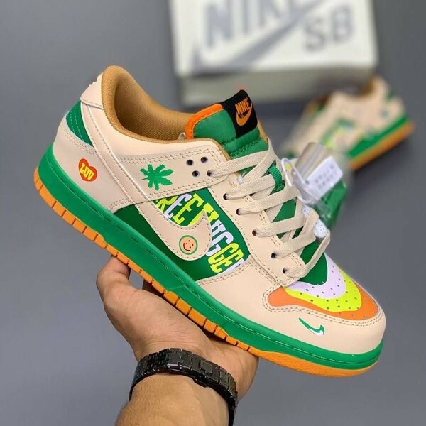 NIKE SB DUNK
