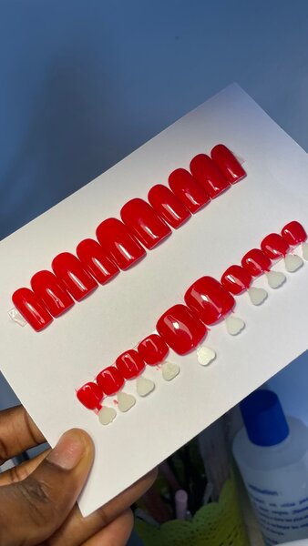 PRESS ON NAILS