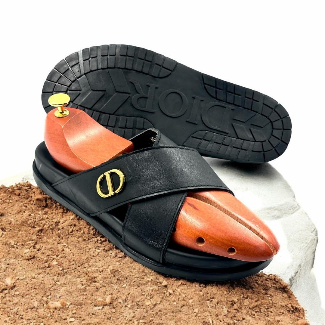 QUALITY SLIPPERS