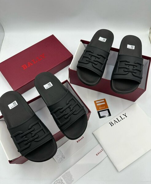 Fashion slippers