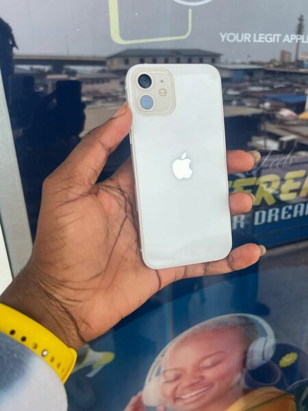 iPhone 12