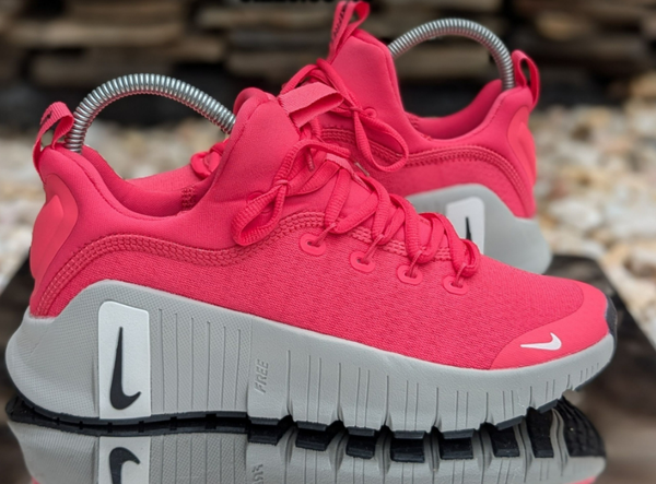 NIKE FREE METRON 