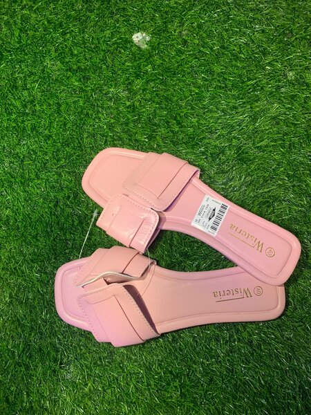 Ladies slippers
