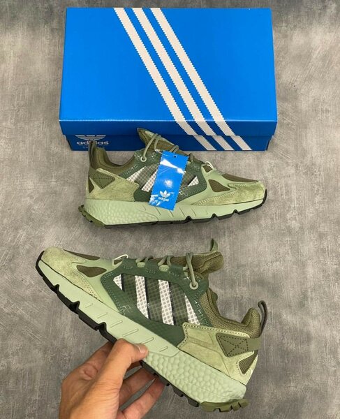 Chaussures de sport Adidas vertes