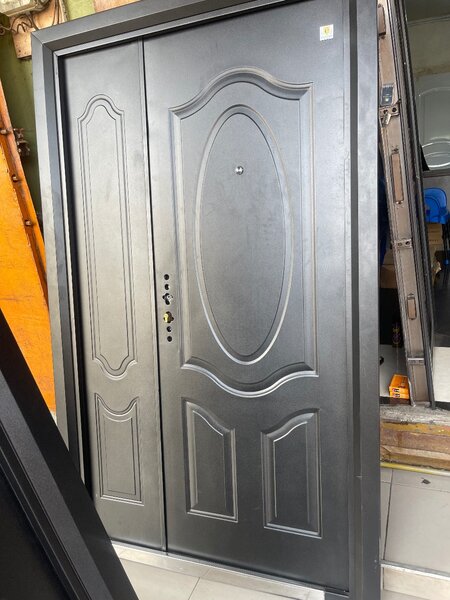 One&half China door