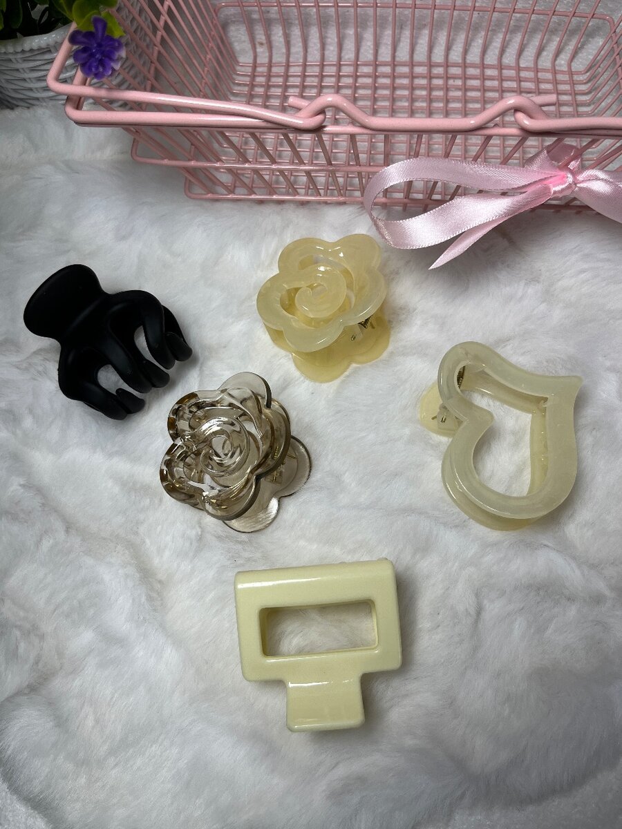 Clips