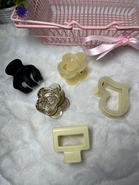 Clips