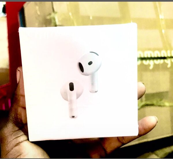 AirPod 4