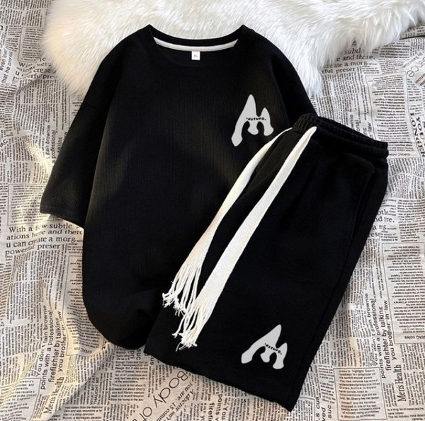 T-shirt & Shorts
