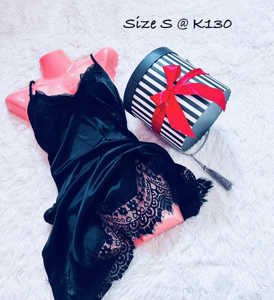Lingerie noir