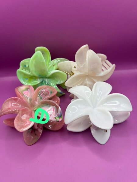 Blossom  Claw clips