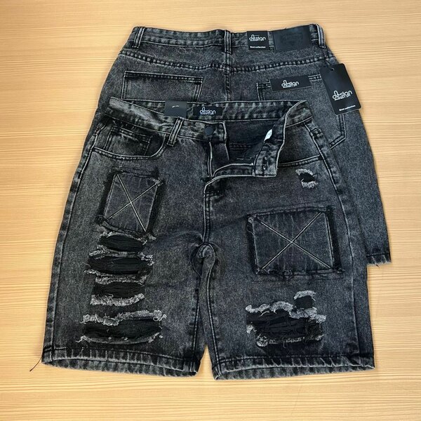 Short jeans