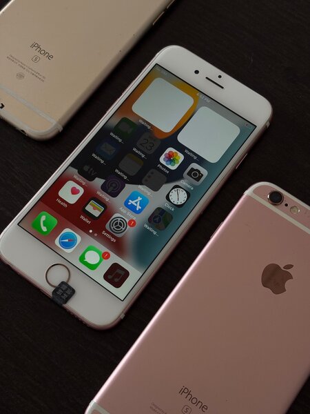 Pre-owned iPhone 6s