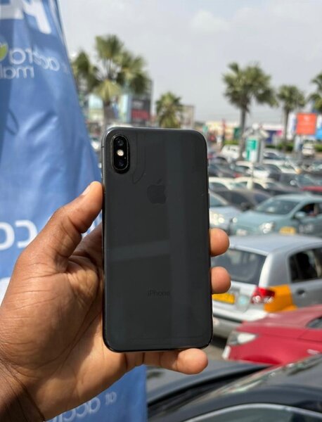 iPhone X 64 gig