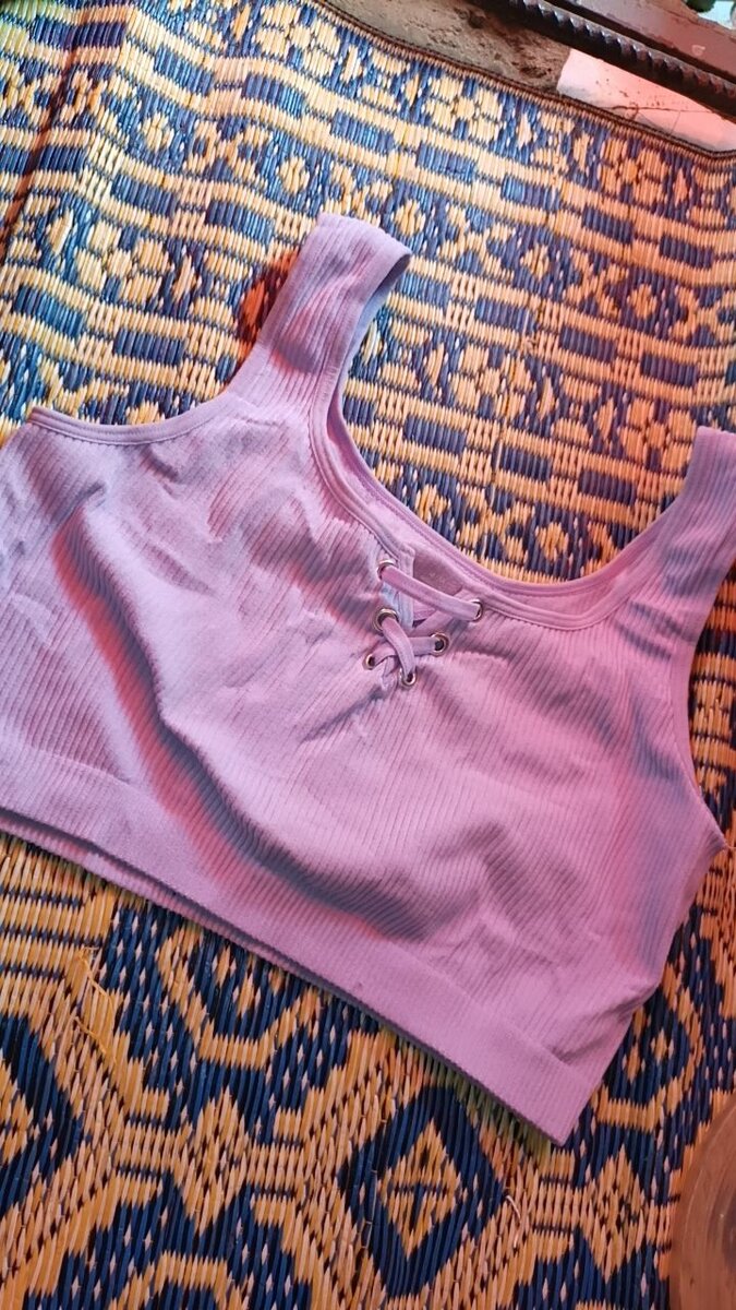 Top court lilas confortable