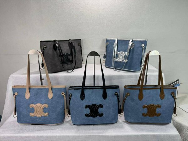 Sac à main en cuir stylé