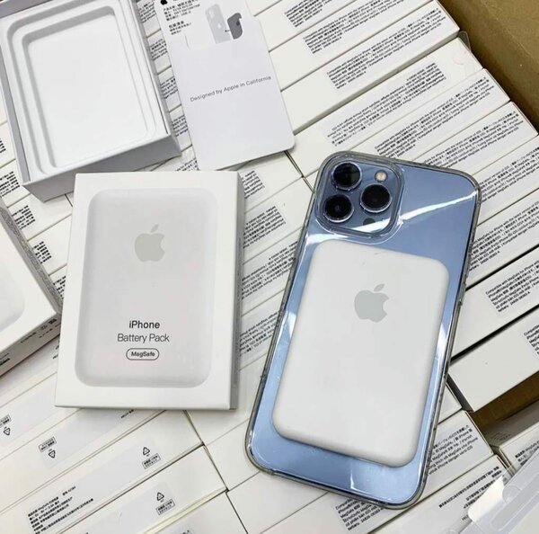 iPhone Wireless Power Bank