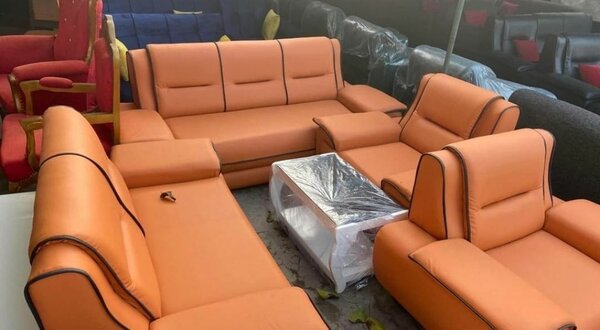 Salon moderne en cuir orange