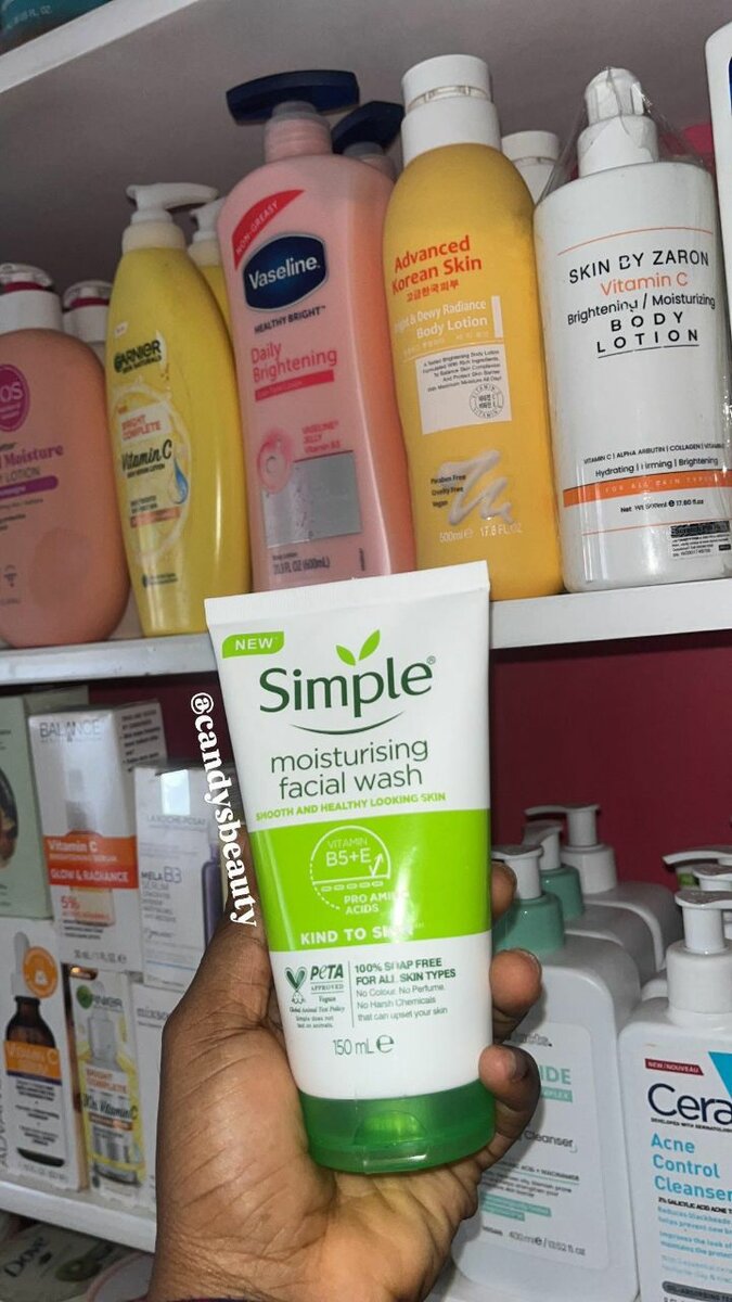 Nettoyant Visage Hydratant Simple