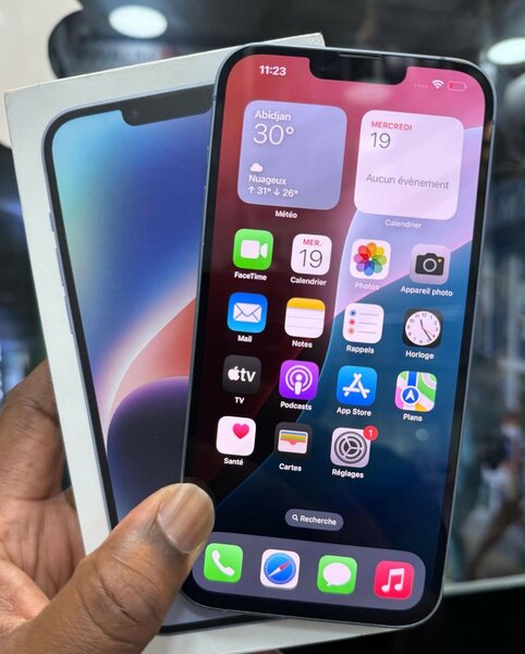 iPhone 14 simple