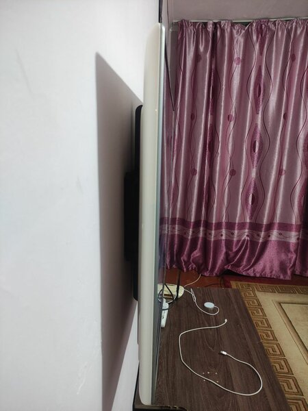 LG 47дюймов