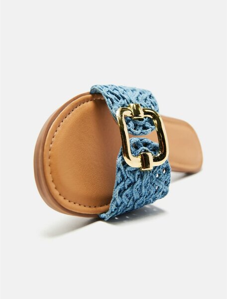 Lady's sandals