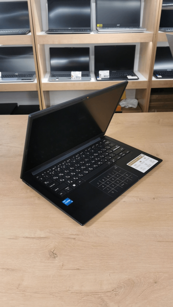Asus.