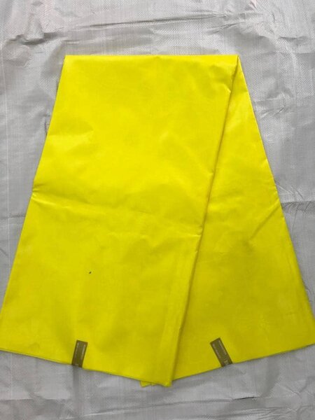 Tissu jaune