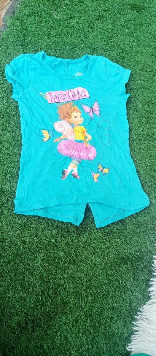 Girls tops
