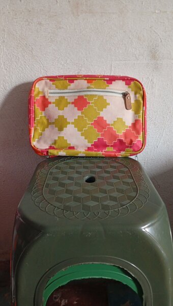 Trousse de maquillage colorée