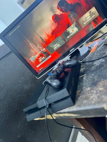 Ps4 Fat + 1 manette