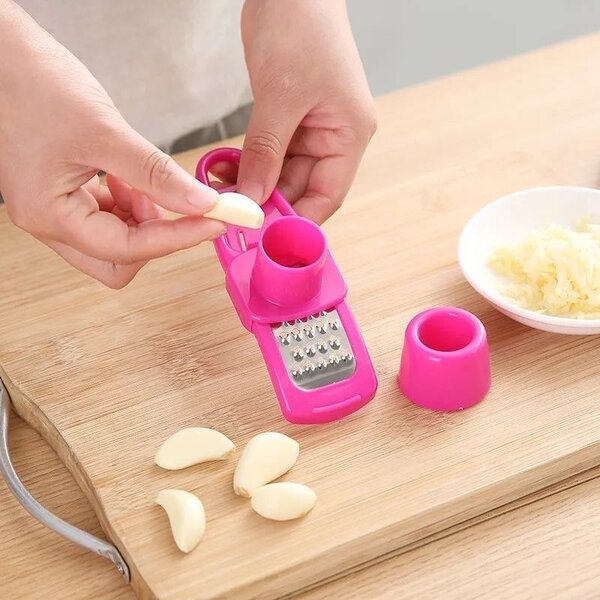 Garlic blender