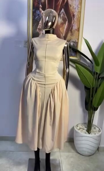 Sleeveless dress