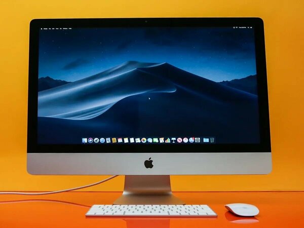MacBook bureau