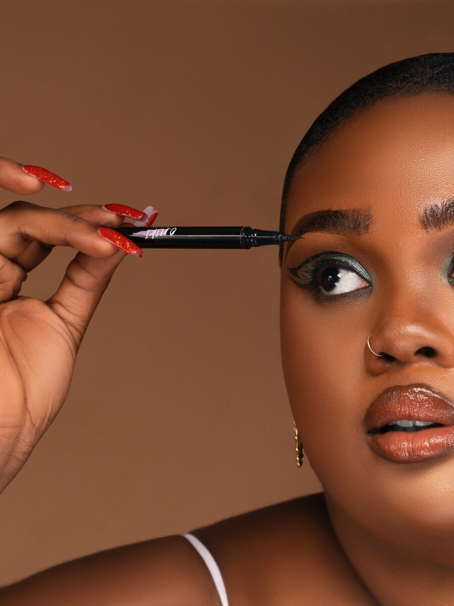 Black liner