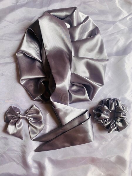 Bonnet set