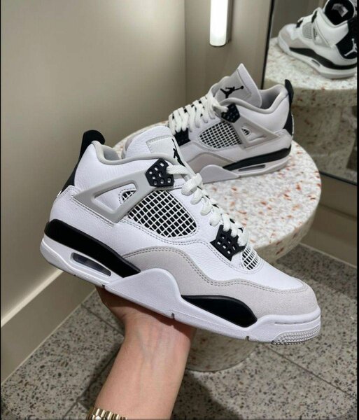 Jordan 4