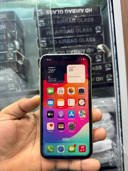 iPhone 11 simple