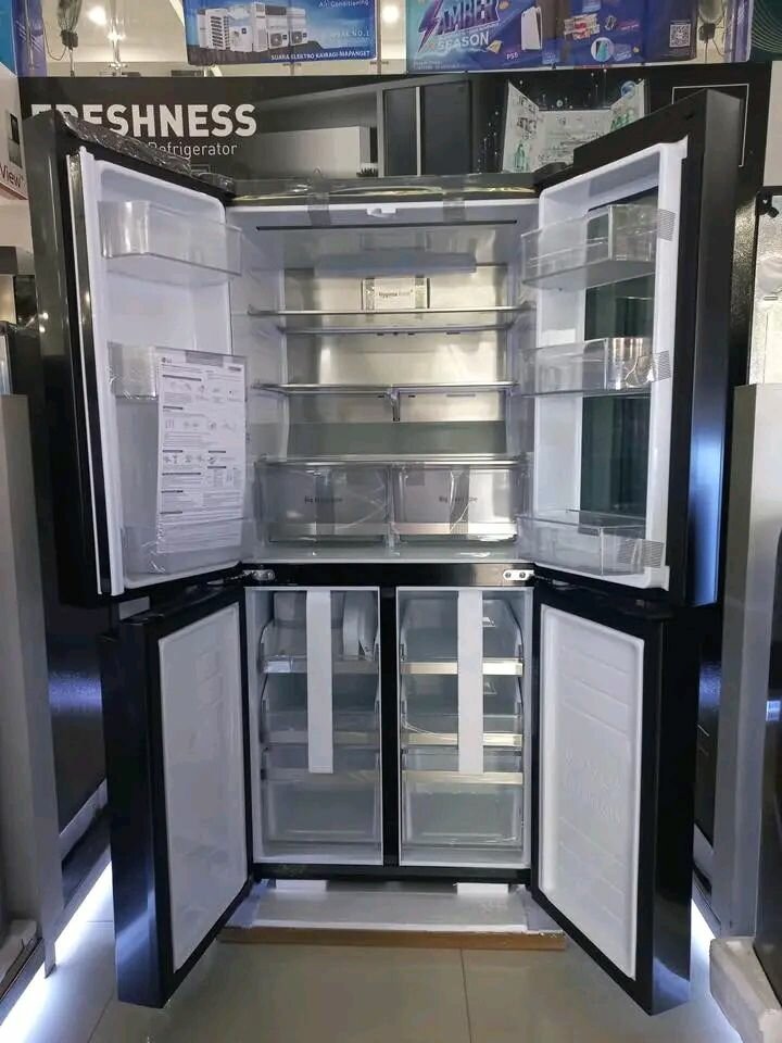 Réfrigérateur 4 portes moderne