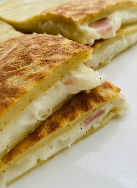 Crêpes salées au fromage