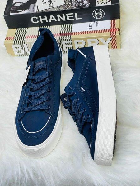 Female sneakers