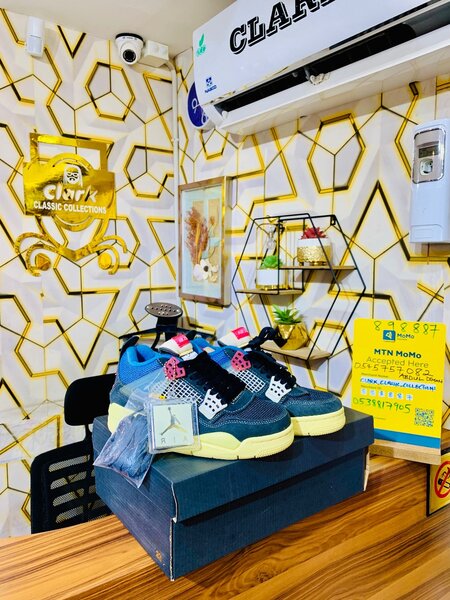 Jordan 4